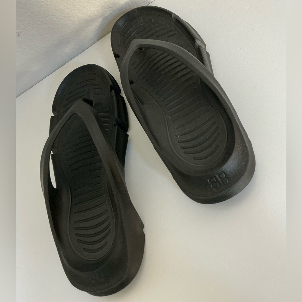 Balenciaga Black Slippers 42 - Picture 2 of 6